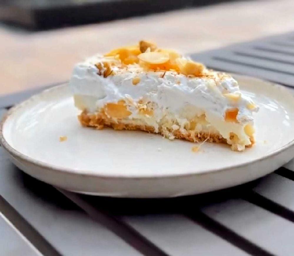 TORTA-DE-ABACAXI-COM-COCO